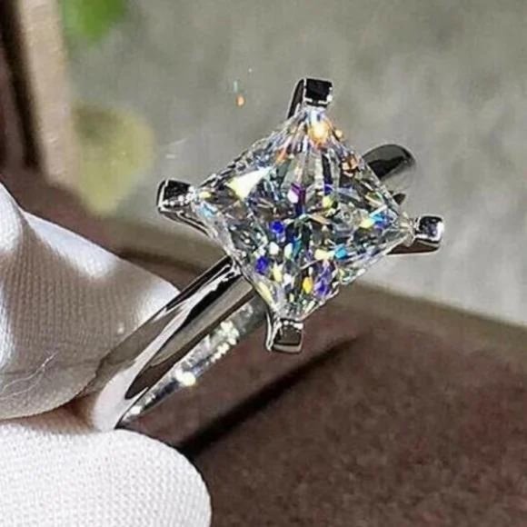 Jewelry - NEW 18K WHITE GOLD STERLING SILVER RING, BEAUTIFUL RING, SHINY RING